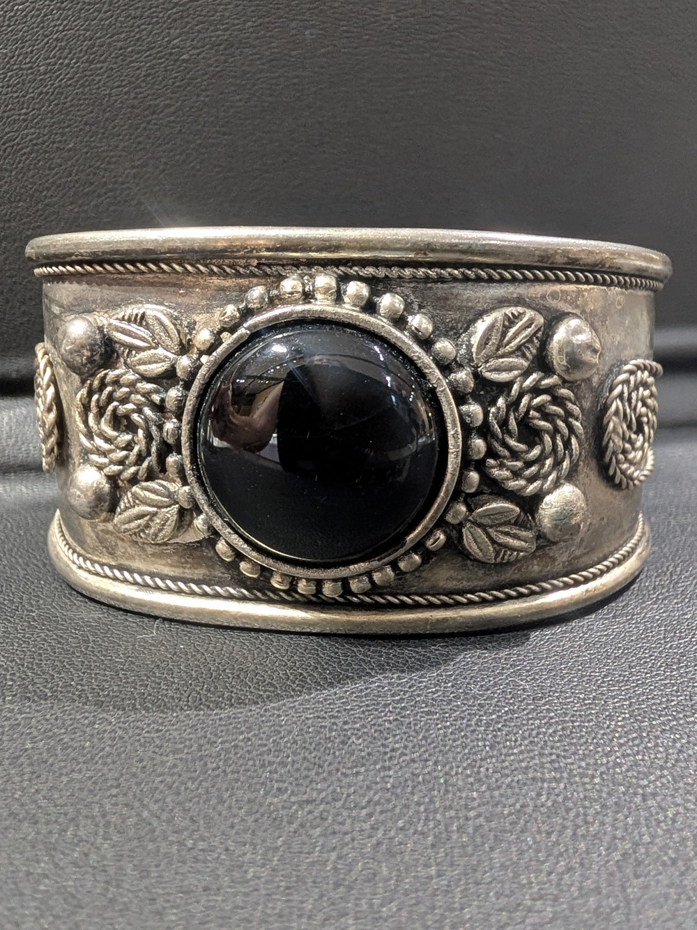 Vintage-Inspired Silver Cuff Bracelet with Black Onyx Center